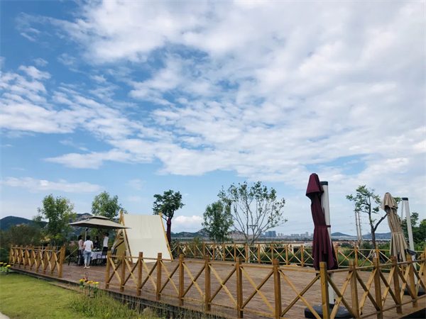 青岛海边附近民宿帐篷 青岛海边附近民宿帐篷